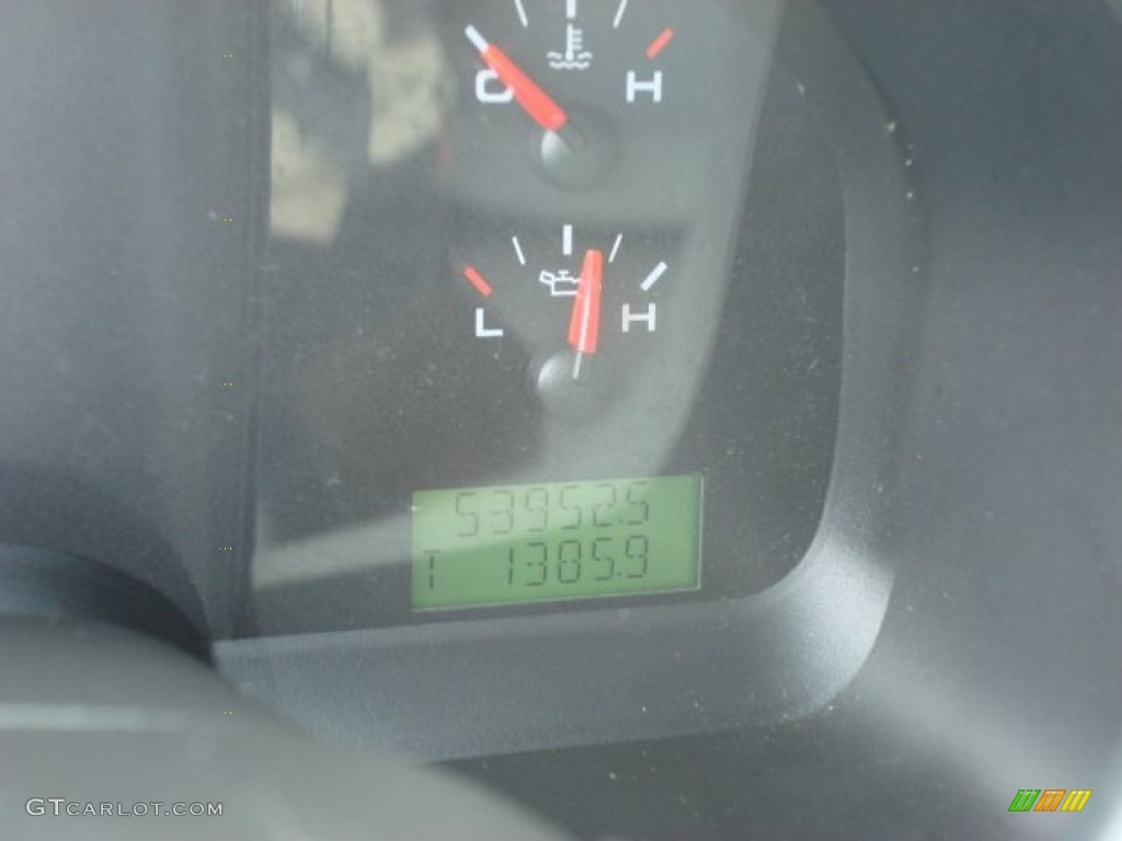 2004 F150 STX SuperCab 4x4 - Oxford White / Medium/Dark Flint photo #18