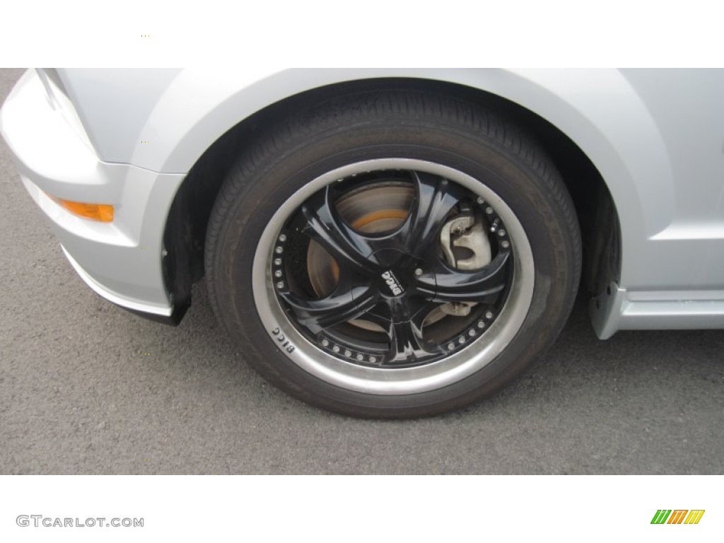 2005 Ford Mustang GT Premium Coupe Custom Wheels Photo #52634765