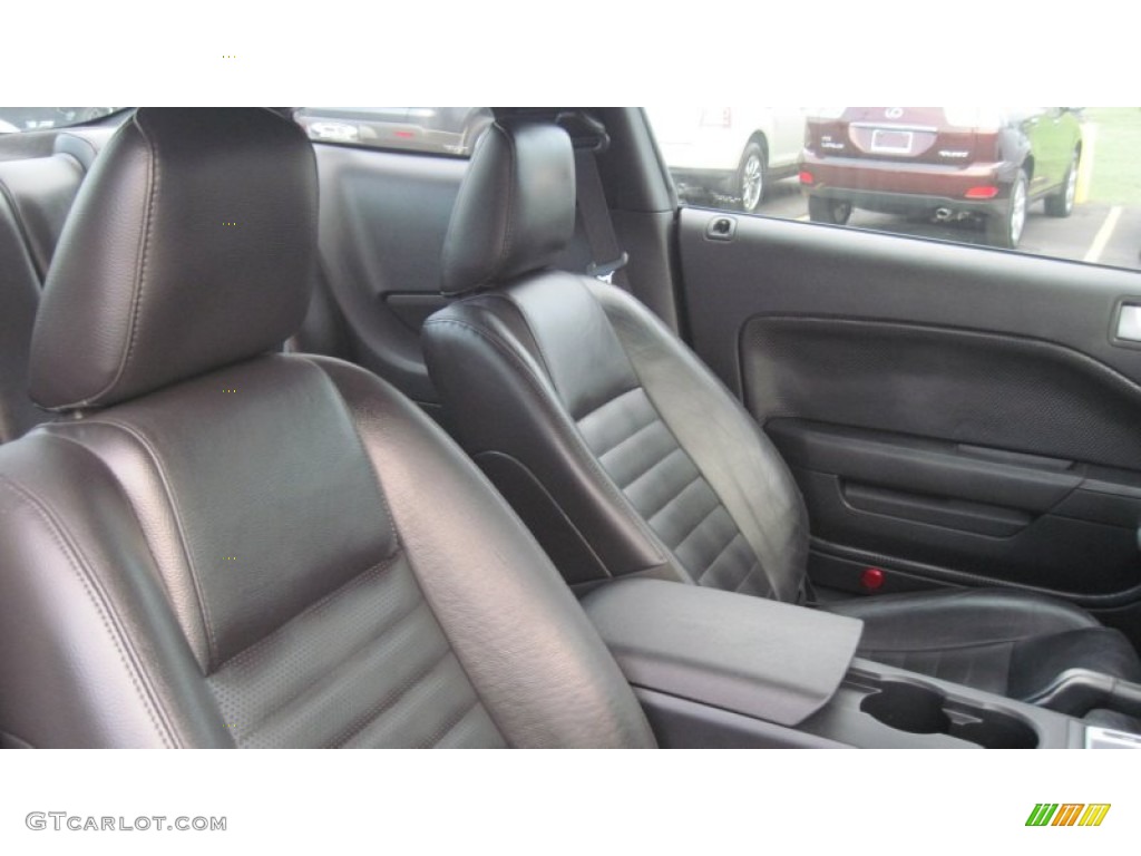 2005 Mustang GT Premium Coupe - Satin Silver Metallic / Dark Charcoal photo #18