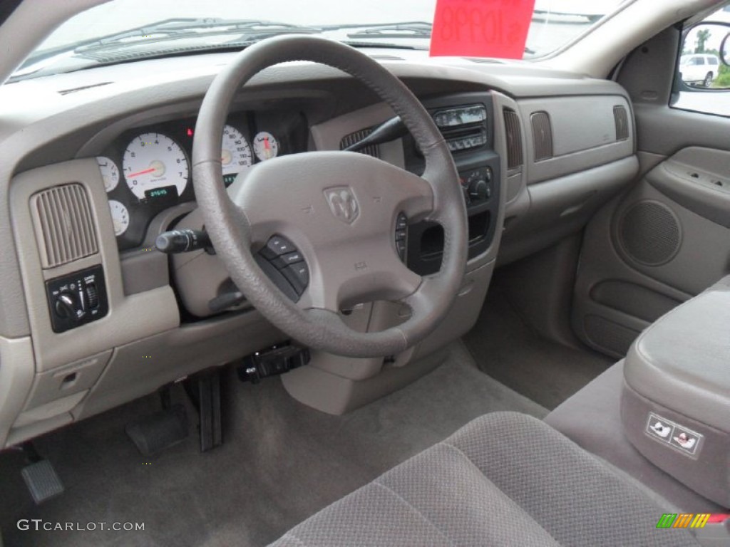 2003 Ram 1500 SLT Quad Cab - Bright White / Taupe photo #24