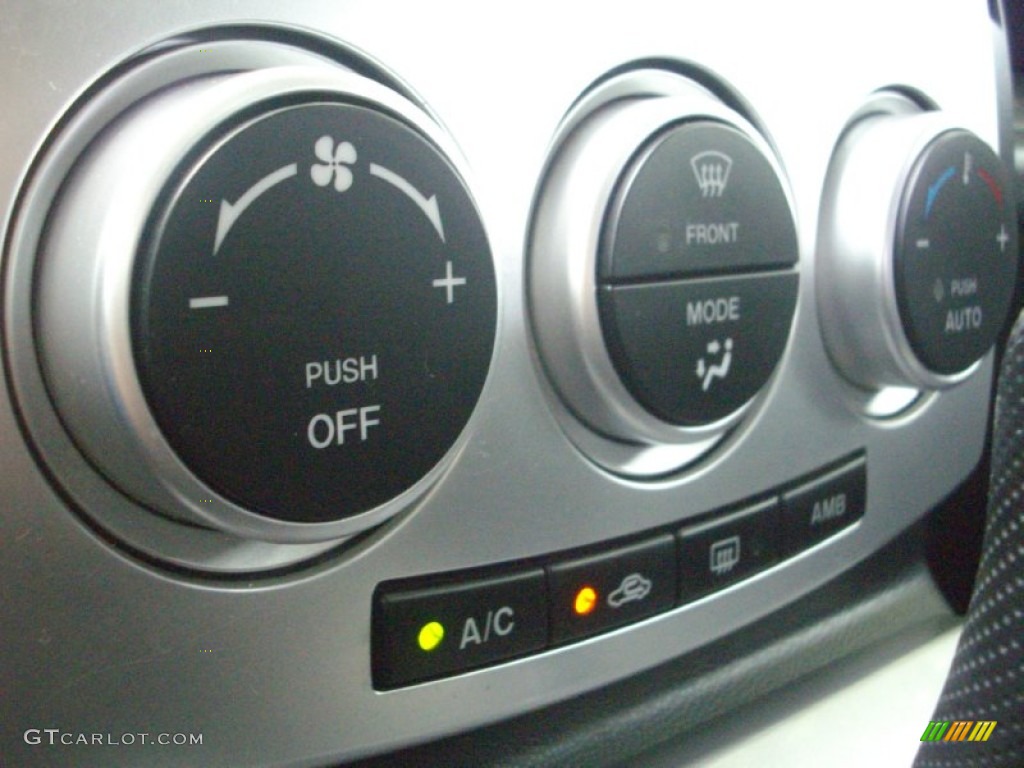 2006 Mazda MAZDA5 Touring Controls Photo #52637369