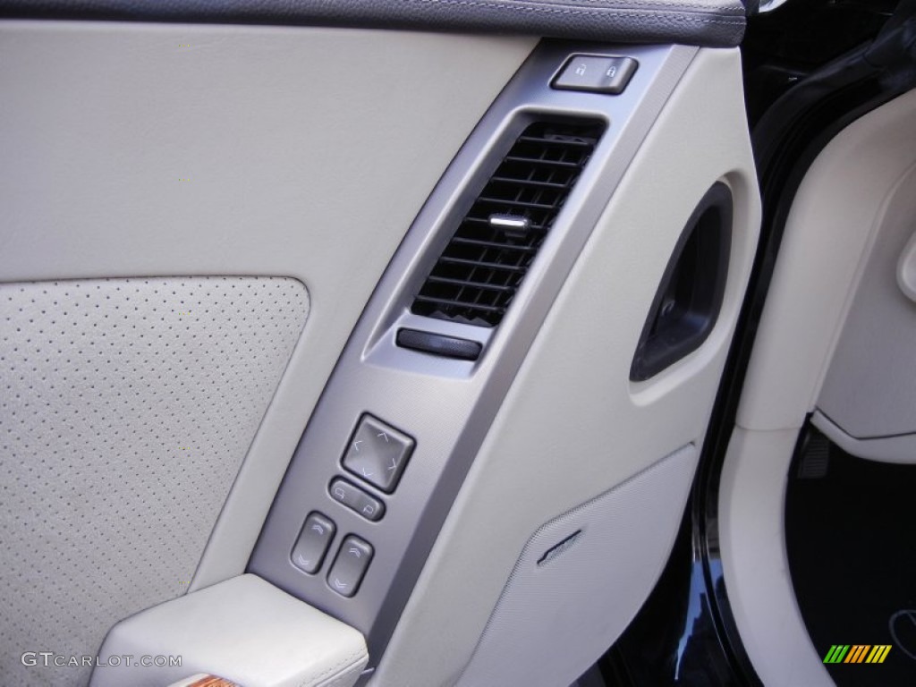 2006 Cadillac XLR -V Series Roadster Controls Photo #52642565
