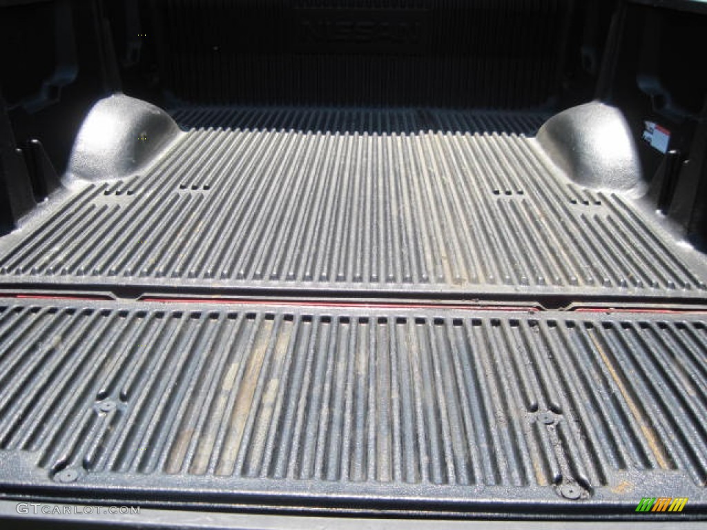 2011 Titan SV Crew Cab 4x4 - Red Alert / Charcoal photo #7