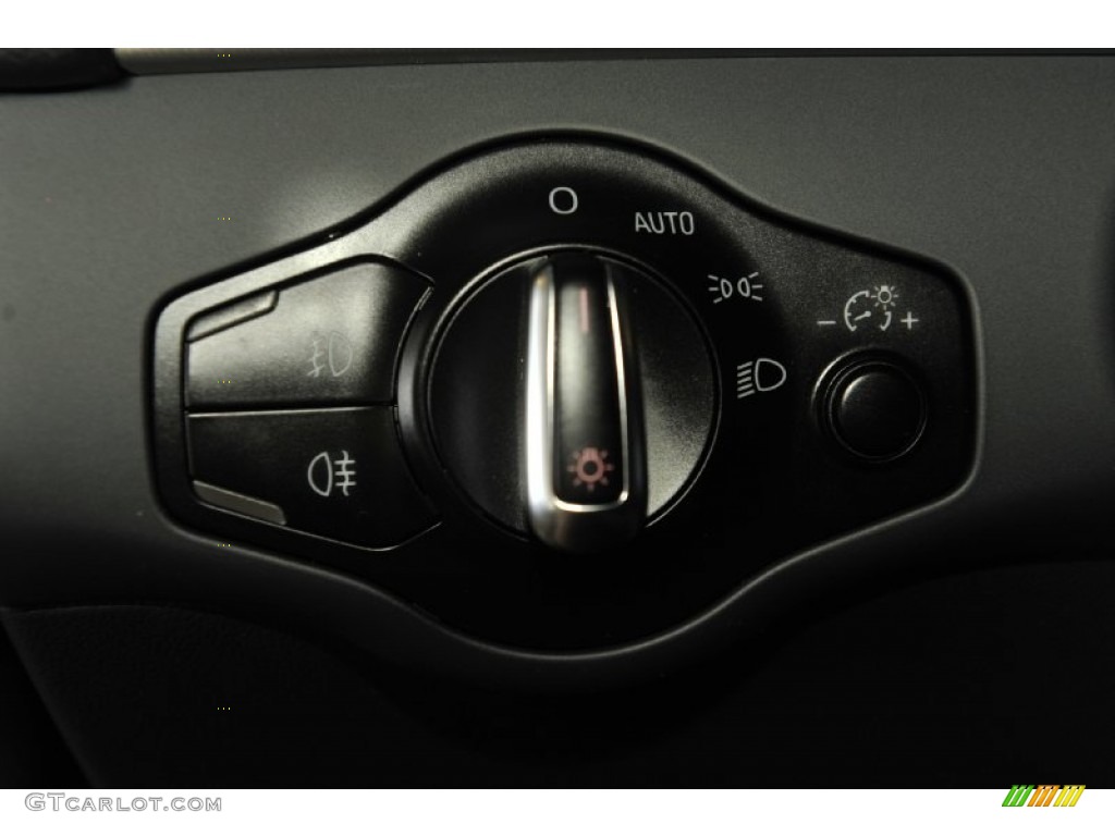 2011 Audi A4 2.0T quattro Avant Controls Photo #52646468