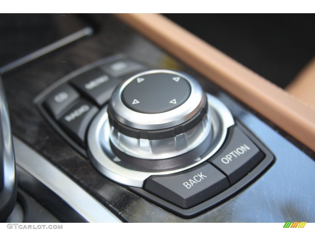 2012 BMW 7 Series 750i Sedan Controls Photo #52648889