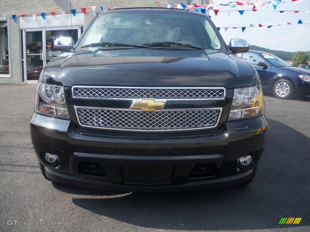 2011 Avalanche LTZ 4x4 - Black / Ebony photo #2