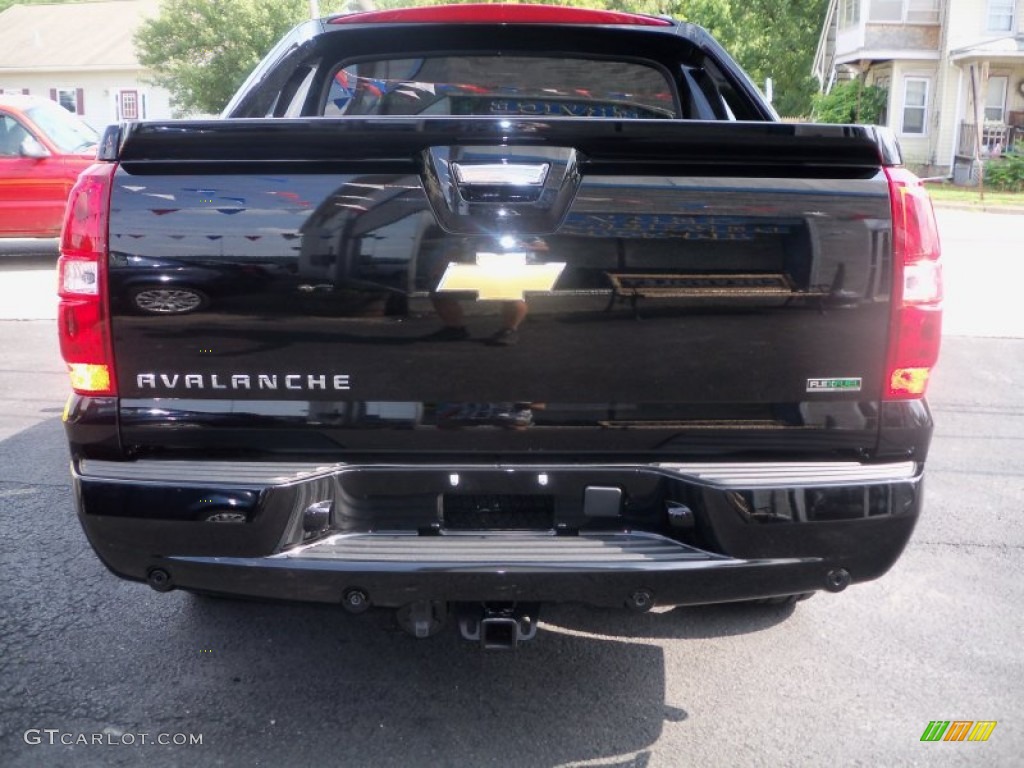 2011 Avalanche LTZ 4x4 - Black / Ebony photo #6
