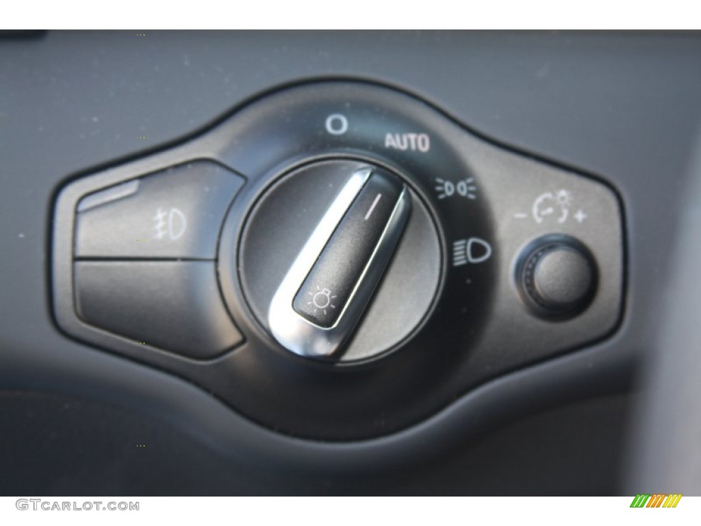 2011 Audi A5 2.0T quattro Coupe Controls Photo #52650797