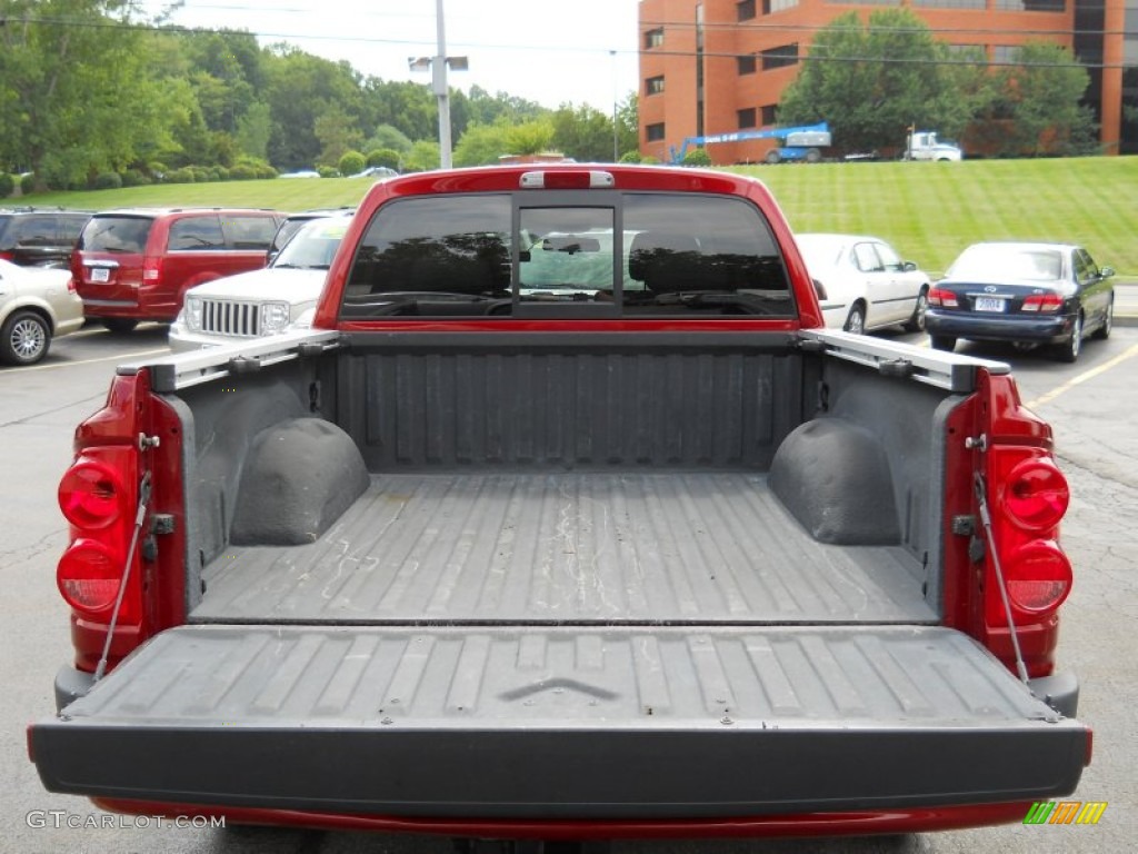 2008 Dodge Dakota SLT Crew Cab 4x4 Trunk Photos