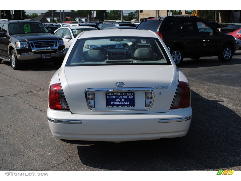 2004 XG350 L Sedan - Ivory Pearl / Beige photo #6