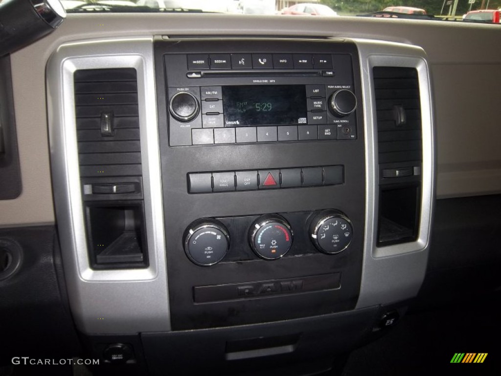 2009 Dodge Ram 1500 SLT Regular Cab Controls Photos