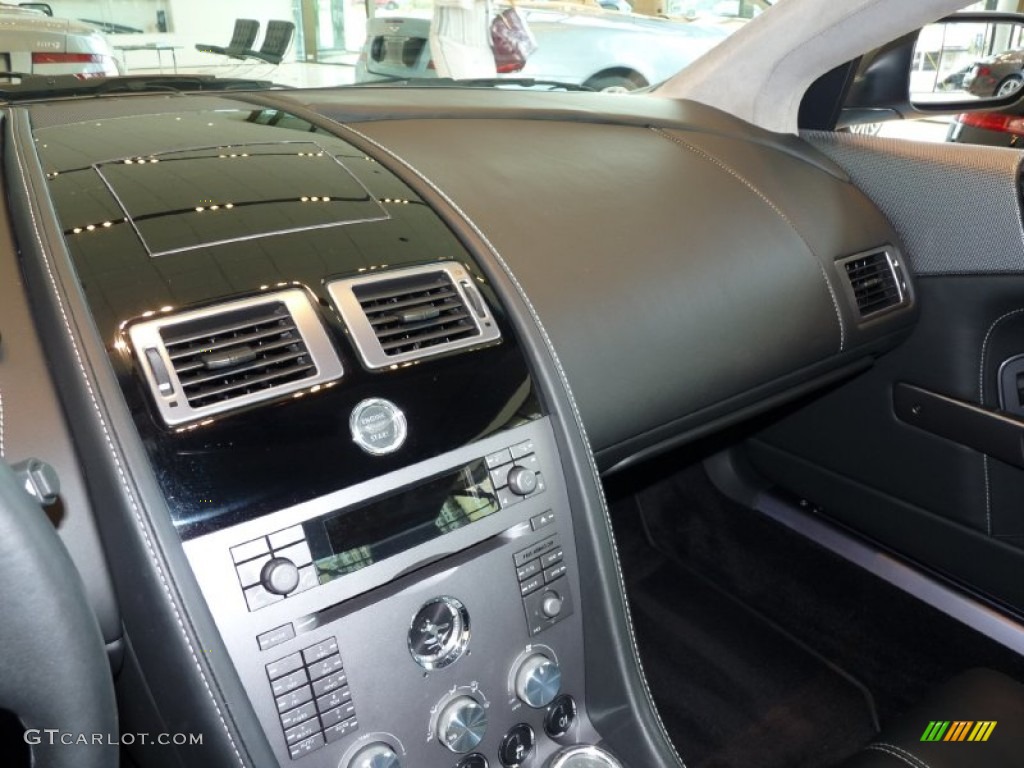 2008 Aston Martin DB9 Coupe Controls Photo #52669171
