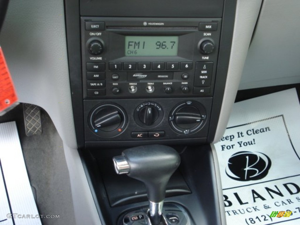 2004 Volkswagen GTI 1.8T Controls Photos