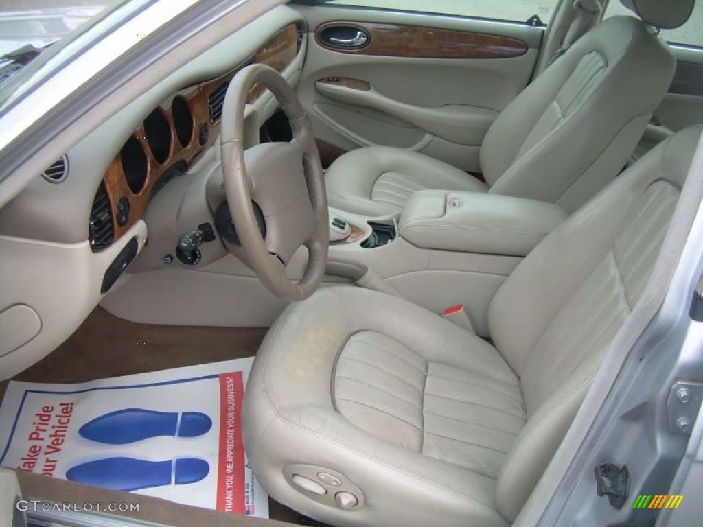 Oatmeal Interior 2001 Jaguar XJ XJ8 Photo #52670272