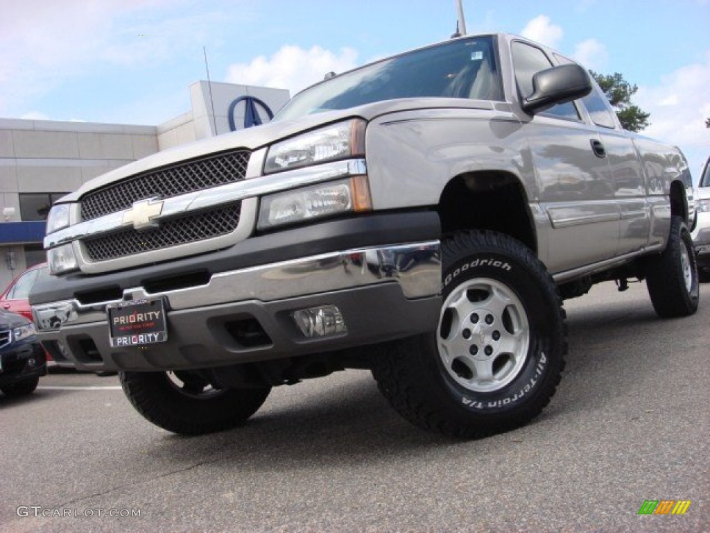 2004 Silverado 1500 LS Extended Cab 4x4 - Silver Birch Metallic / Medium Gray photo #1