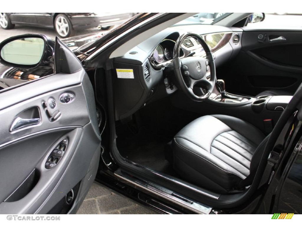 2008 CLS 550 - Black / Black photo #14