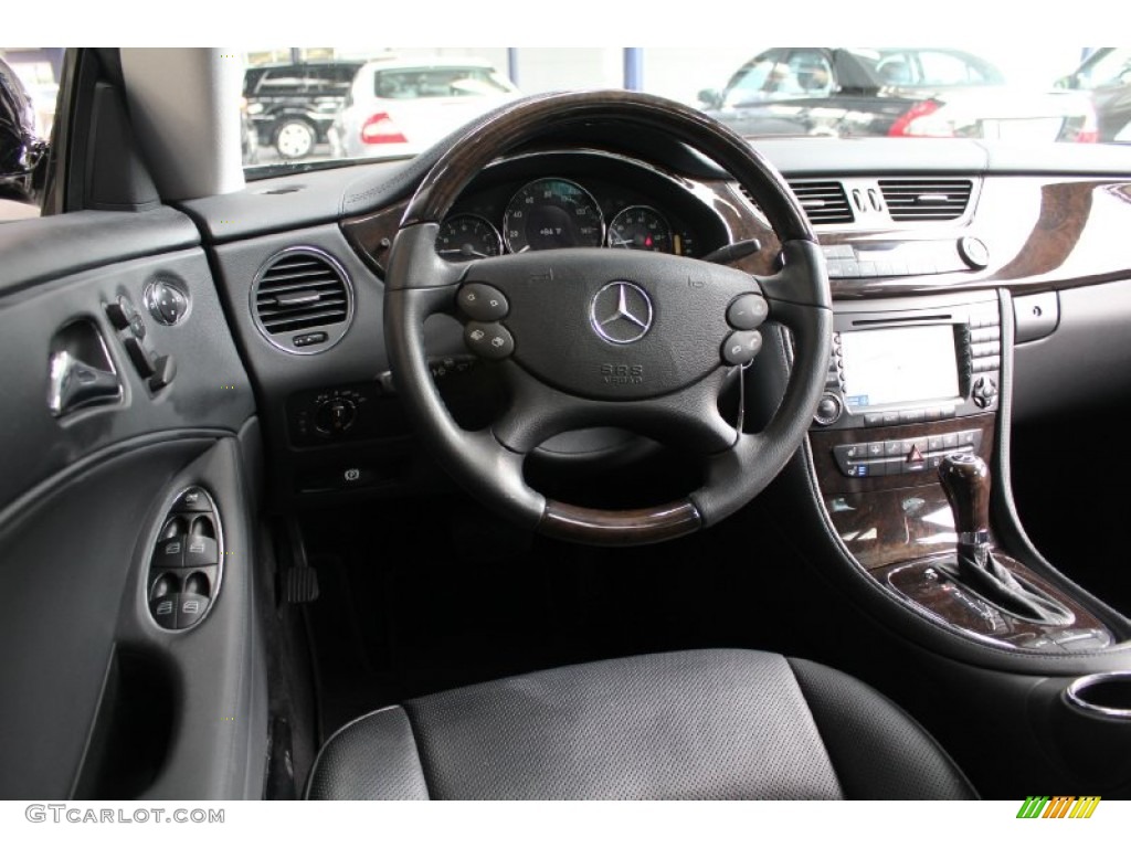 2008 CLS 550 - Black / Black photo #16