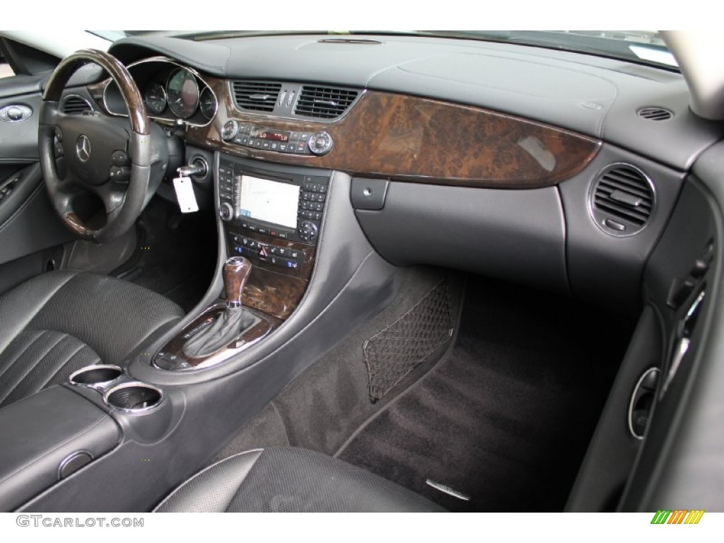 2008 CLS 550 - Black / Black photo #17