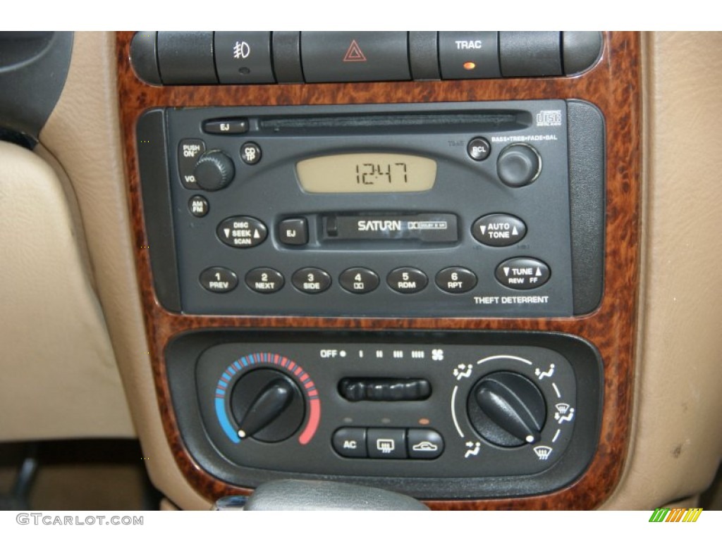 2000 Saturn L Series LS2 Sedan Controls Photos