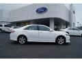 Super White - Camry SE Photo No. 2