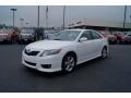 Super White - Camry SE Photo No. 6