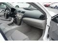 Super White - Camry SE Photo No. 15