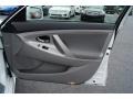 Super White - Camry SE Photo No. 16