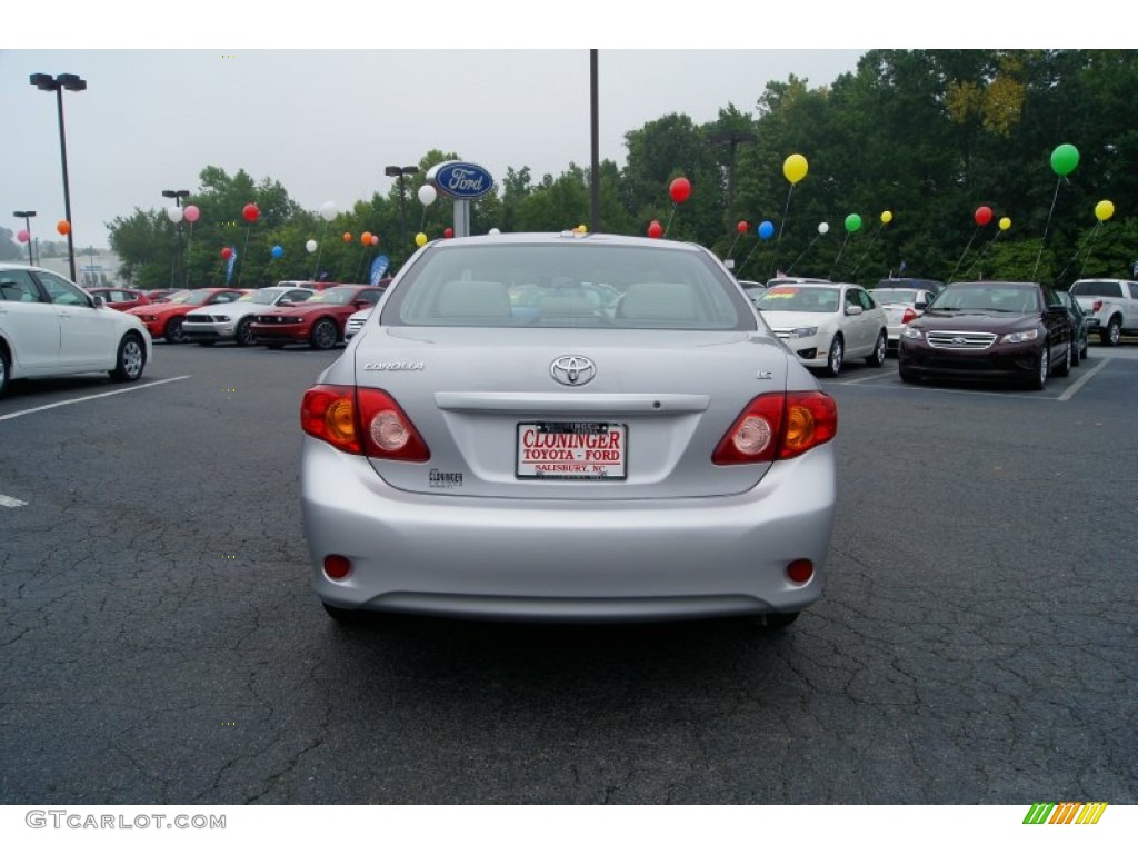 2010 Corolla LE - Classic Silver Metallic / Ash photo #4