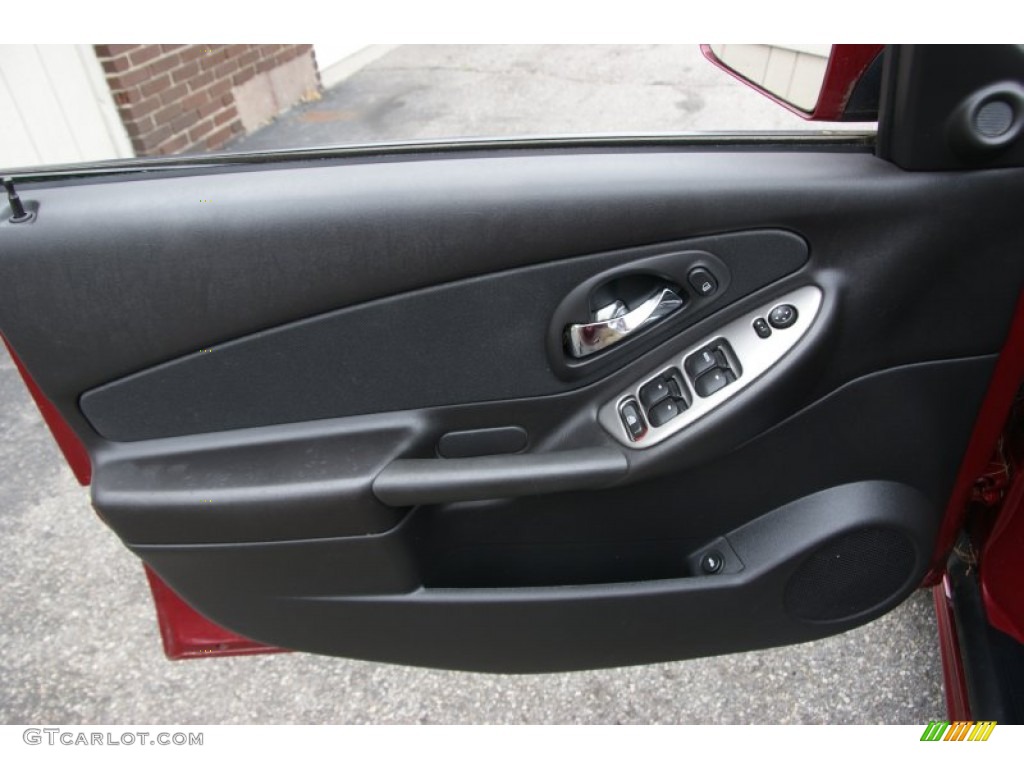 2006 Chevrolet Malibu Maxx LT Wagon Ebony Black Door Panel Photo #52673479