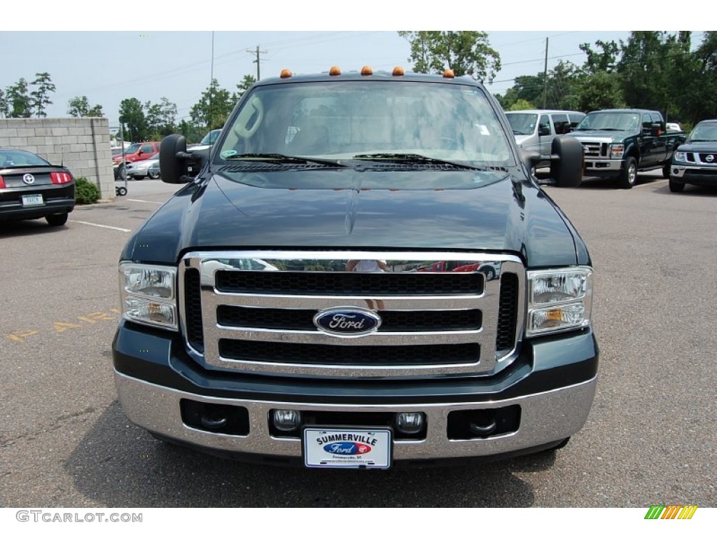 2006 F350 Super Duty Lariat Crew Cab Dually - Dark Green Satin Metallic / Tan photo #13