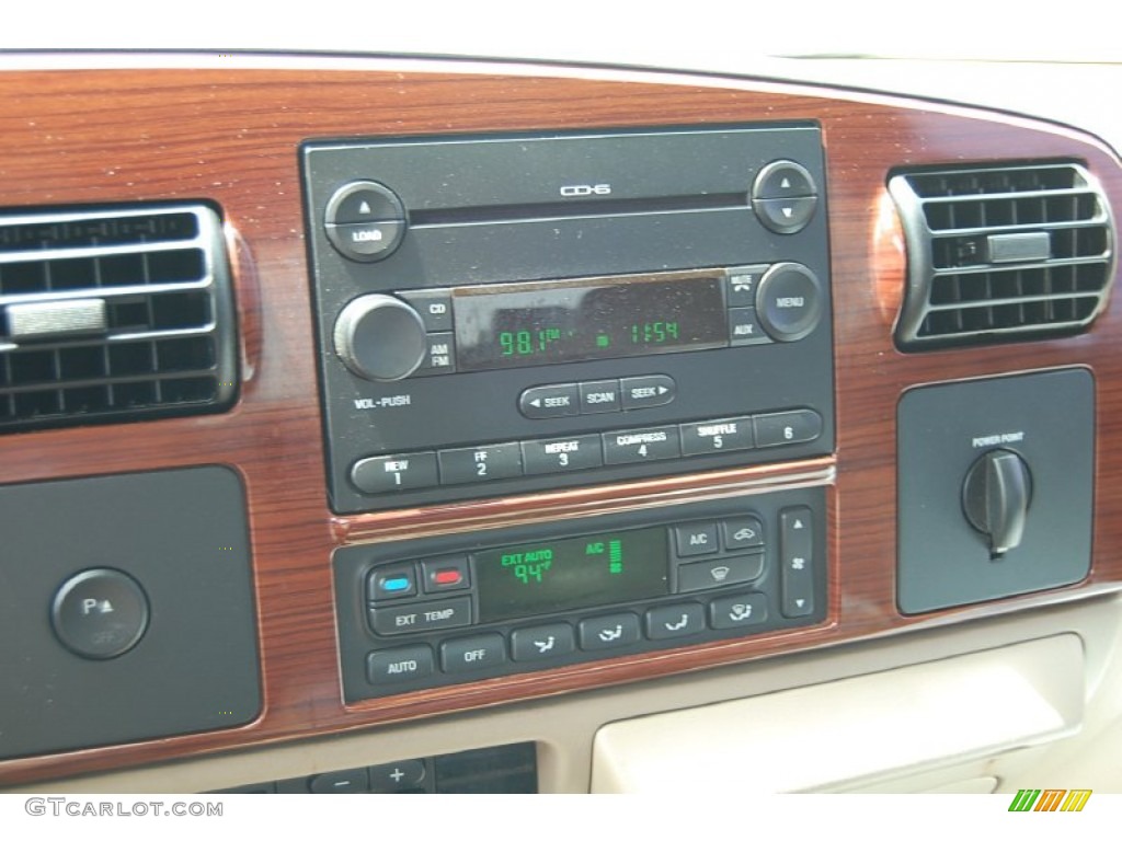 2006 Ford F350 Super Duty Lariat Crew Cab Dually Controls Photo #52674388
