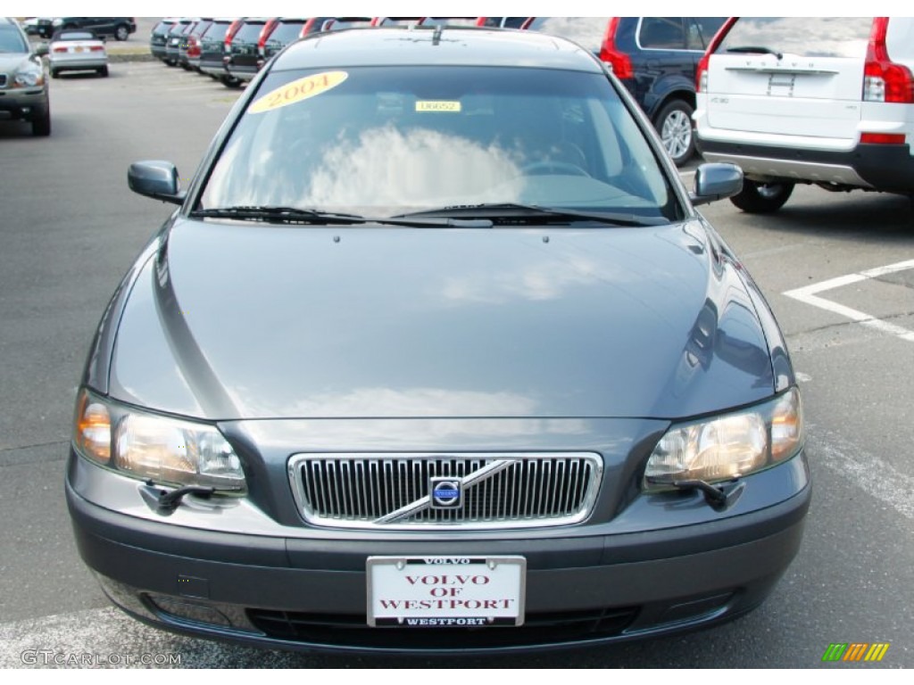 2004 V70 2.4 - Titanium Gray Metallic / Graphite photo #2