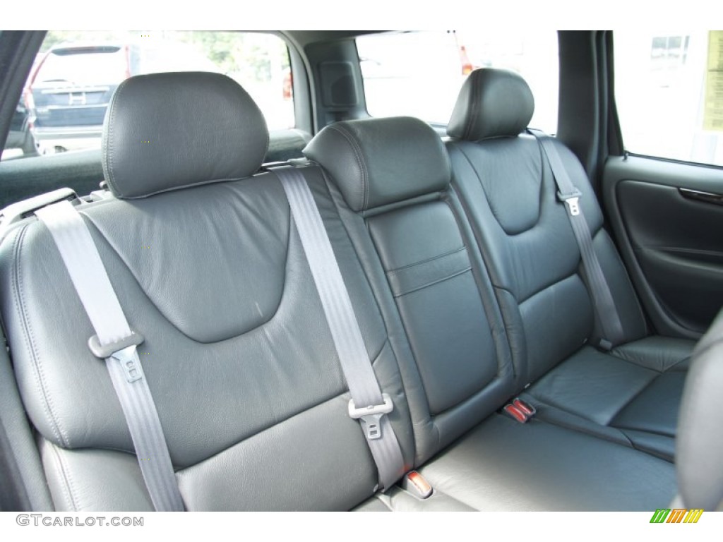 Graphite Interior 2004 Volvo V70 2.4 Photo #52675447