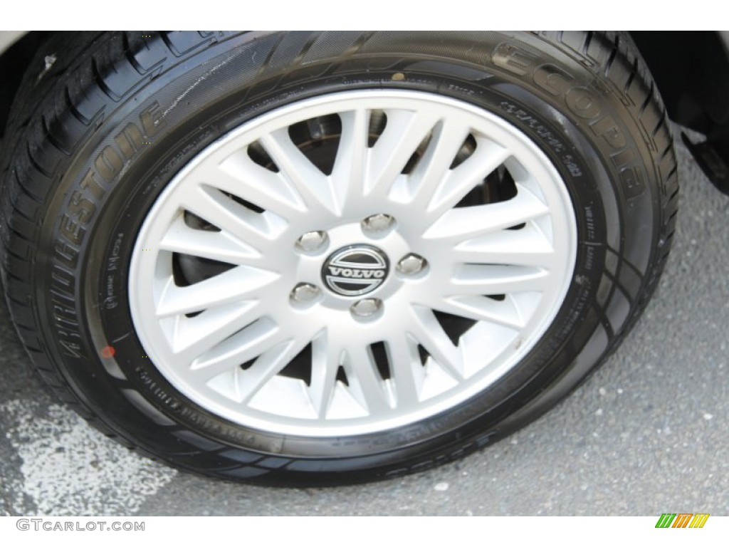 2004 Volvo V70 2.4 Wheel Photo #52675465