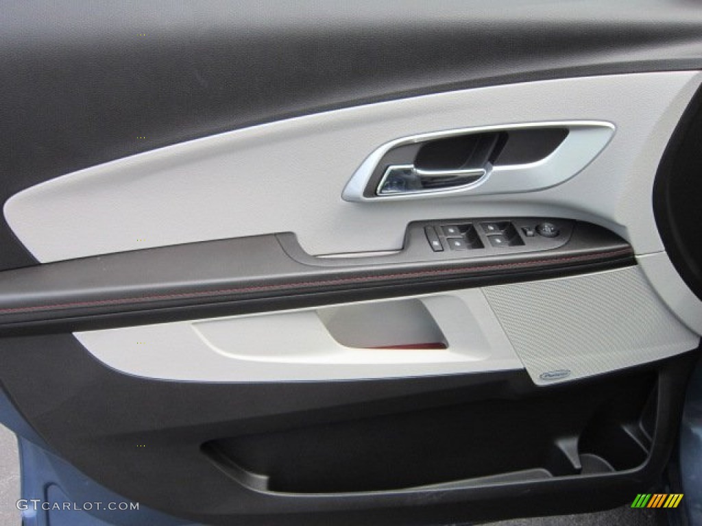 2011 Chevrolet Equinox LT AWD Light Titanium/Jet Black Door Panel Photo #52675528