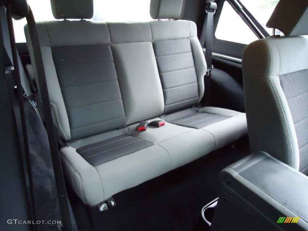 2010 Wrangler Sport 4x4 - Stone White / Dark Slate Gray/Medium Slate Gray photo #12