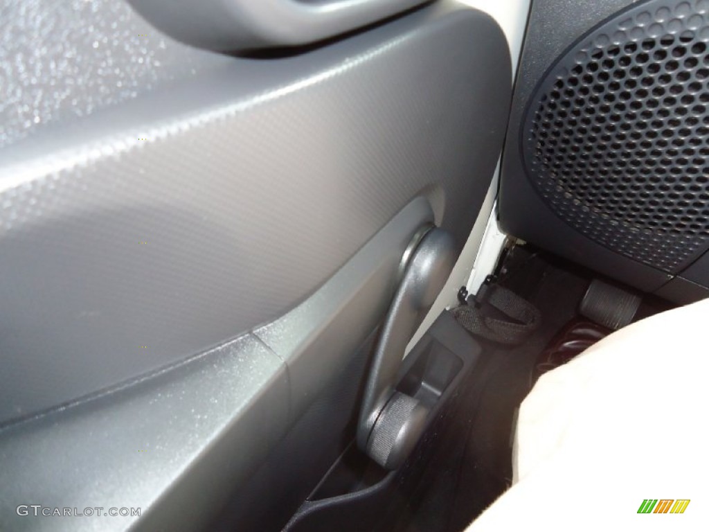 2010 Wrangler Sport 4x4 - Stone White / Dark Slate Gray/Medium Slate Gray photo #15