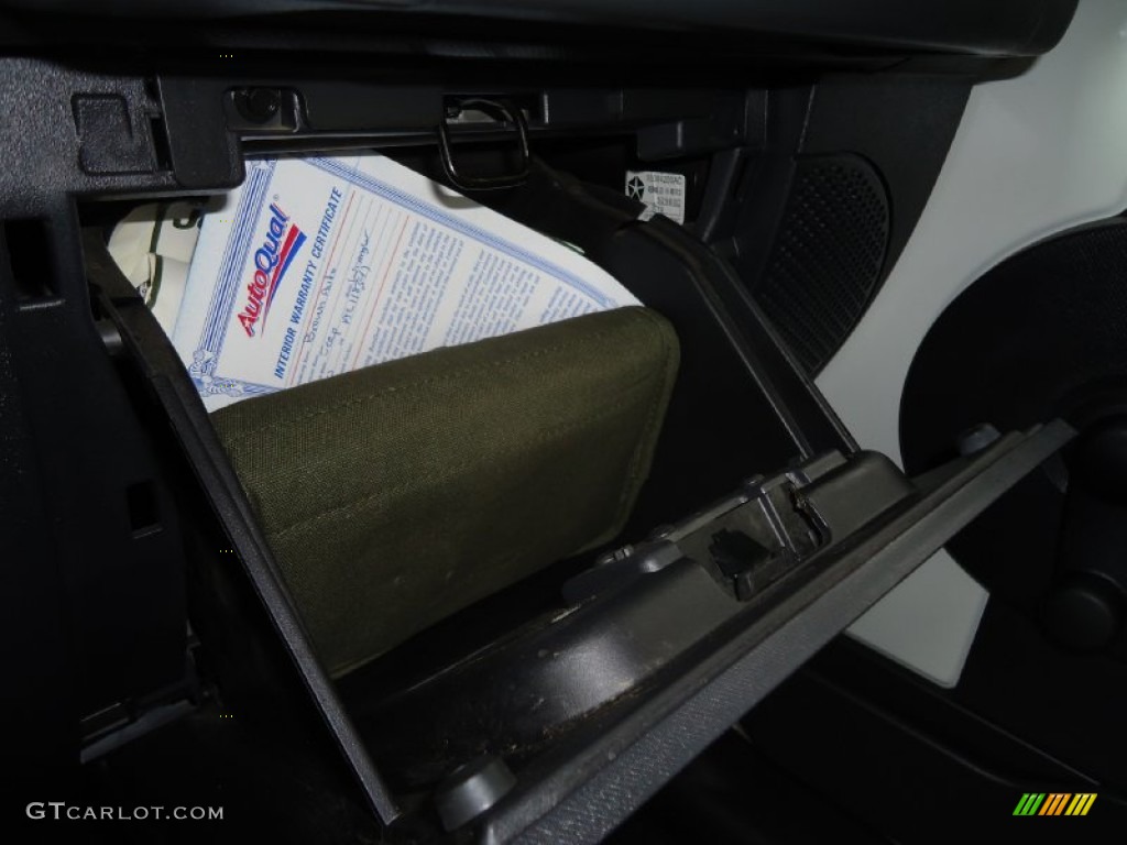 2010 Wrangler Sport 4x4 - Stone White / Dark Slate Gray/Medium Slate Gray photo #22