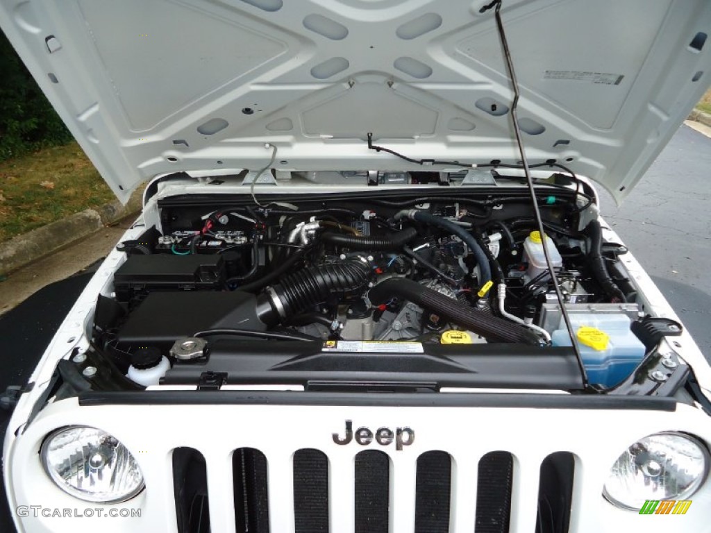 2010 Wrangler Sport 4x4 - Stone White / Dark Slate Gray/Medium Slate Gray photo #31