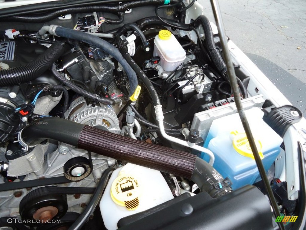 2010 Wrangler Sport 4x4 - Stone White / Dark Slate Gray/Medium Slate Gray photo #33