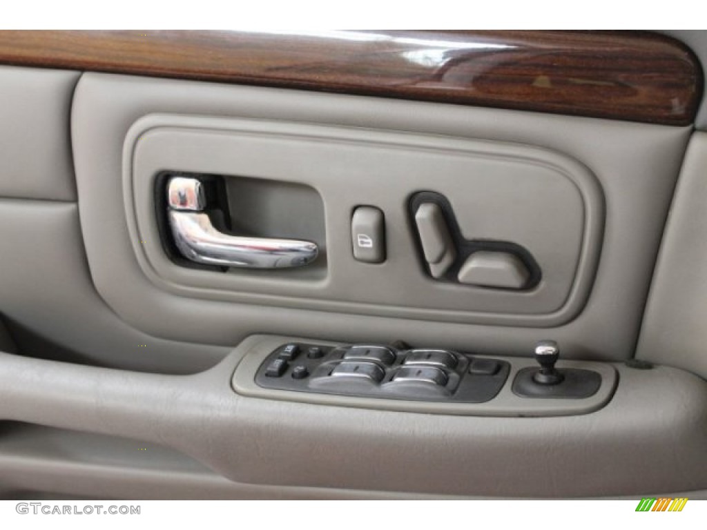 1999 Cadillac DeVille d'Elegance Controls Photo #52678807