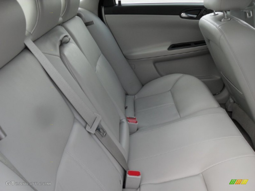 2010 Impala LT - Cyber Gray Metallic / Gray photo #18