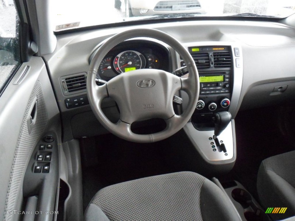2006 Hyundai Tucson GLS V6 4x4 Gray Dashboard Photo #52680207