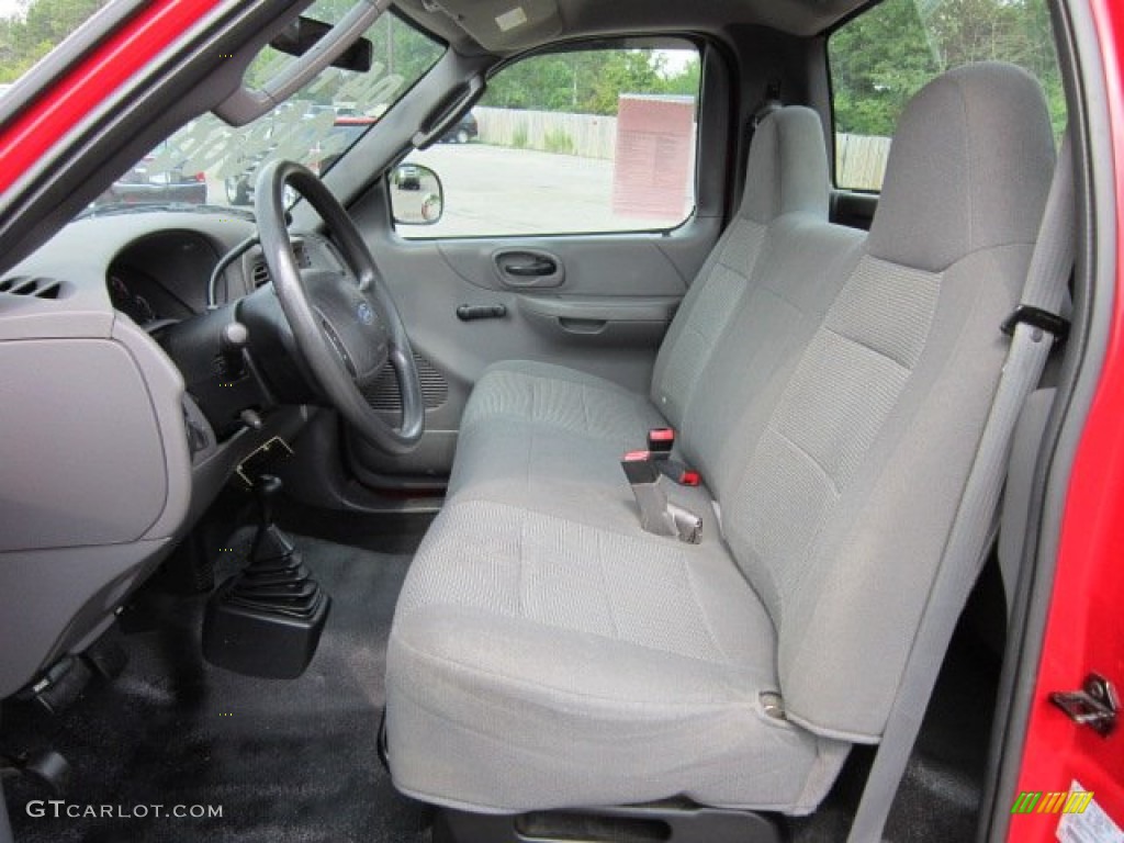 Medium Graphite Interior 2004 Ford F150 XL Heritage Regular Cab 4x4 Photo #52681065
