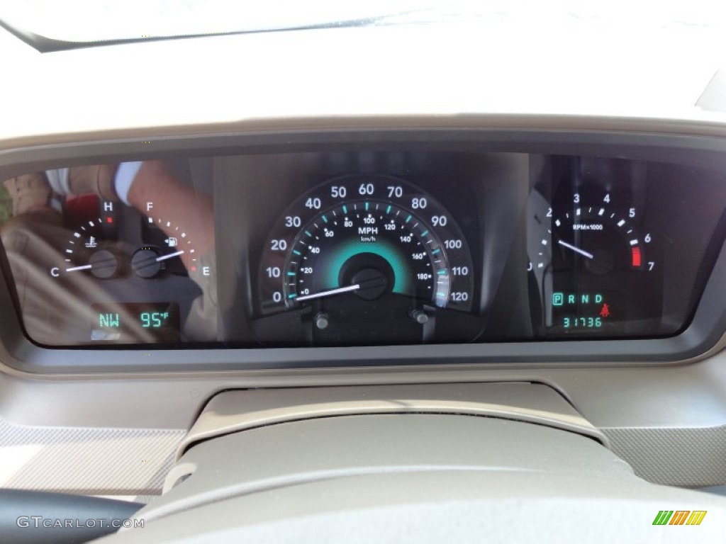 2009 Dodge Journey SXT Gauges Photo #52681776