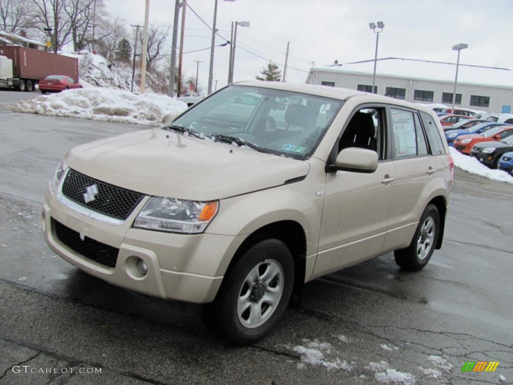 Clear Beige Metallic 2007 Suzuki Grand Vitara Standard Grand Vitara Model Exterior Photo #52682217