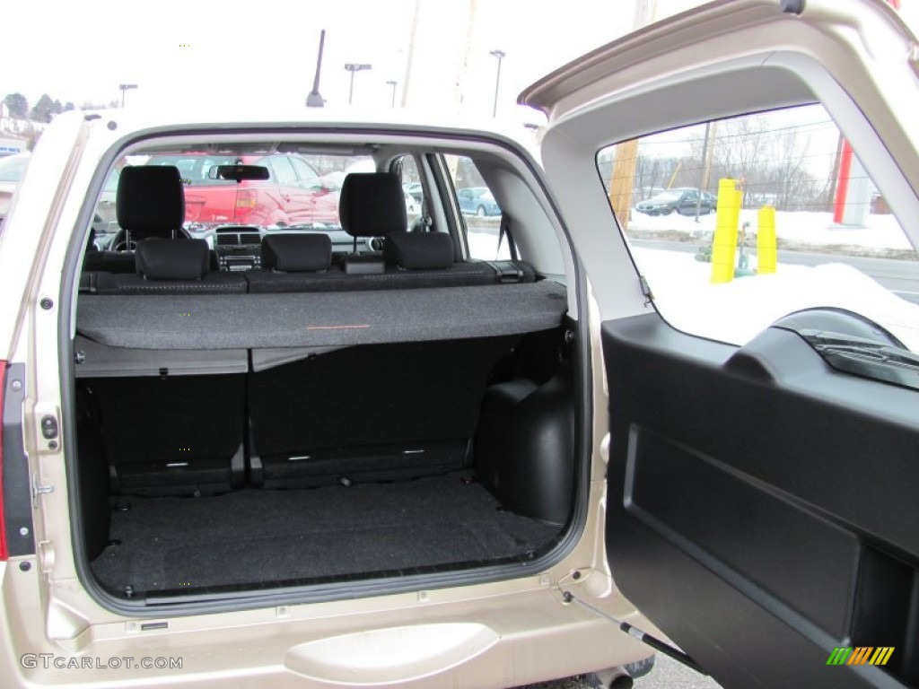 2007 Suzuki Grand Vitara Standard Grand Vitara Model Trunk Photo #52682322