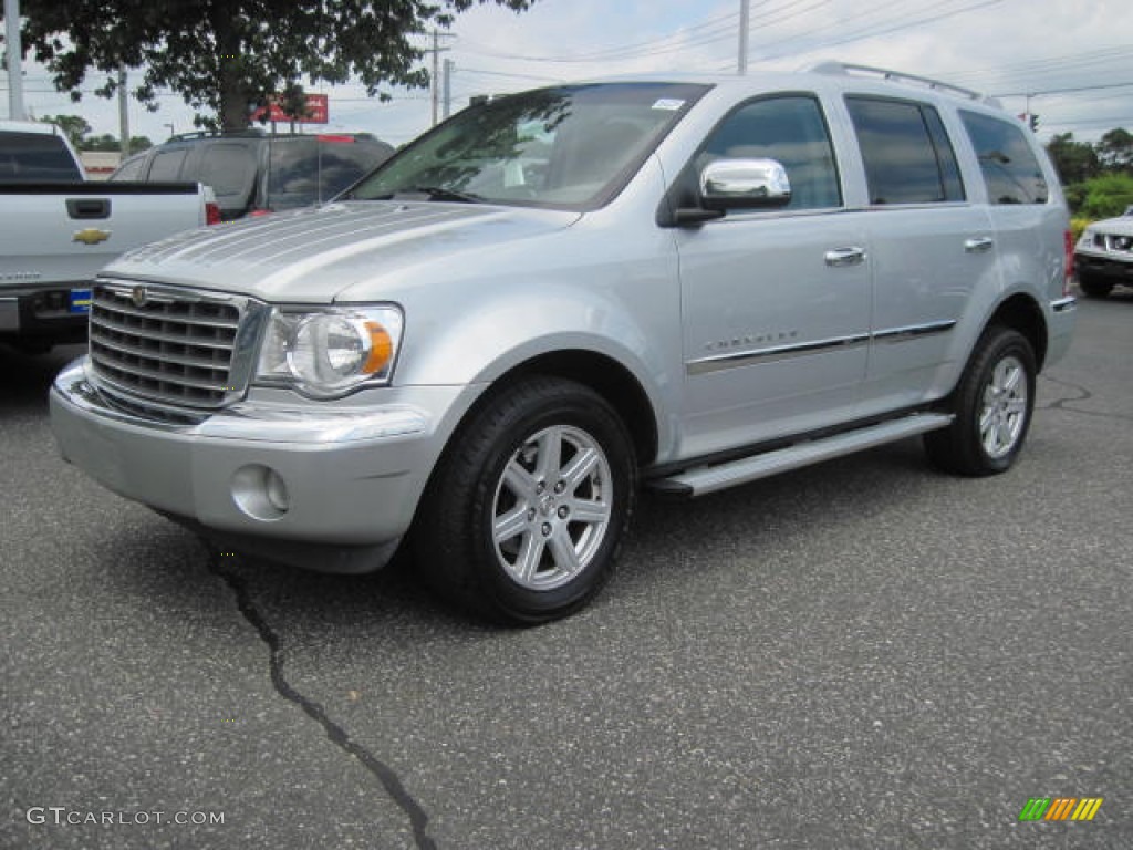 2007 Aspen Limited 4WD - Bright Silver Metallic / Dark Slate Gray/Light Slate Gray photo #1