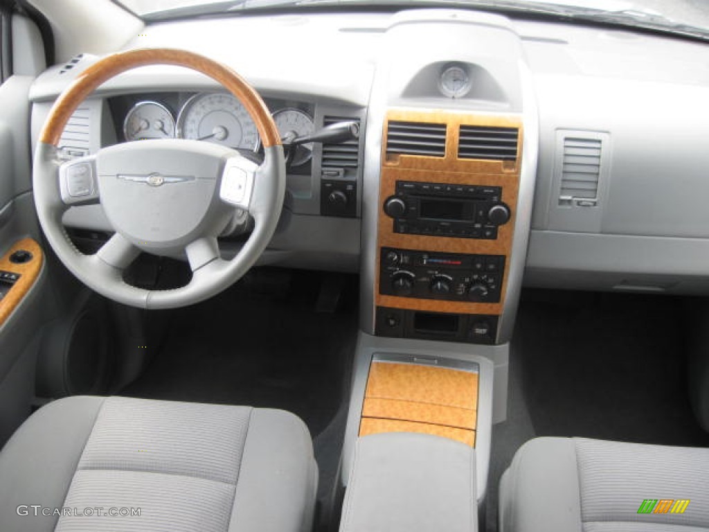 2007 Chrysler Aspen Limited 4WD Dark Slate Gray/Light Slate Gray Dashboard Photo #52683114