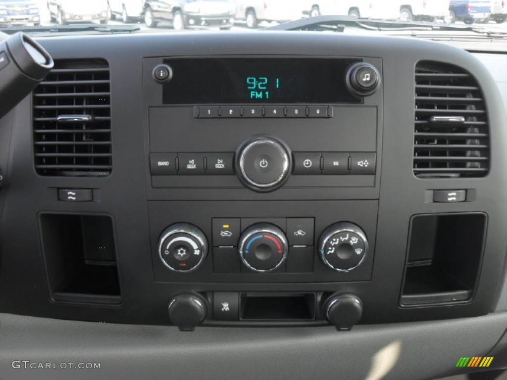 2011 Chevrolet Silverado 1500 Extended Cab Controls Photo #52684209